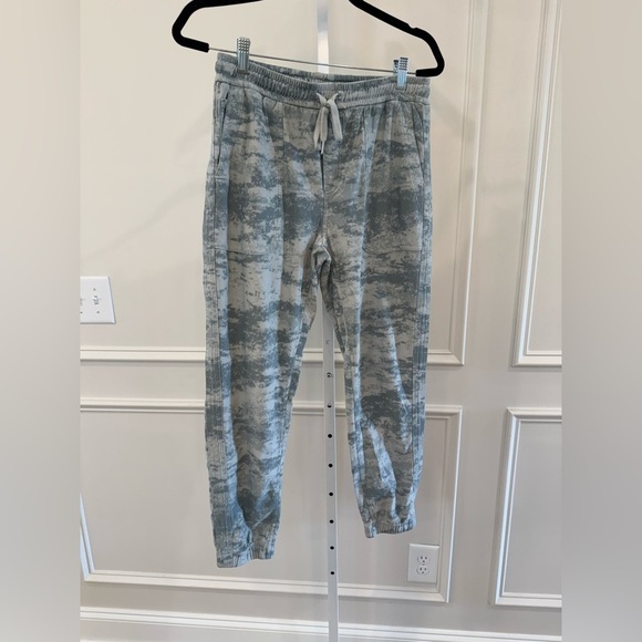 Athleta Pants - Athleta Gray Jogger Sweatpants
